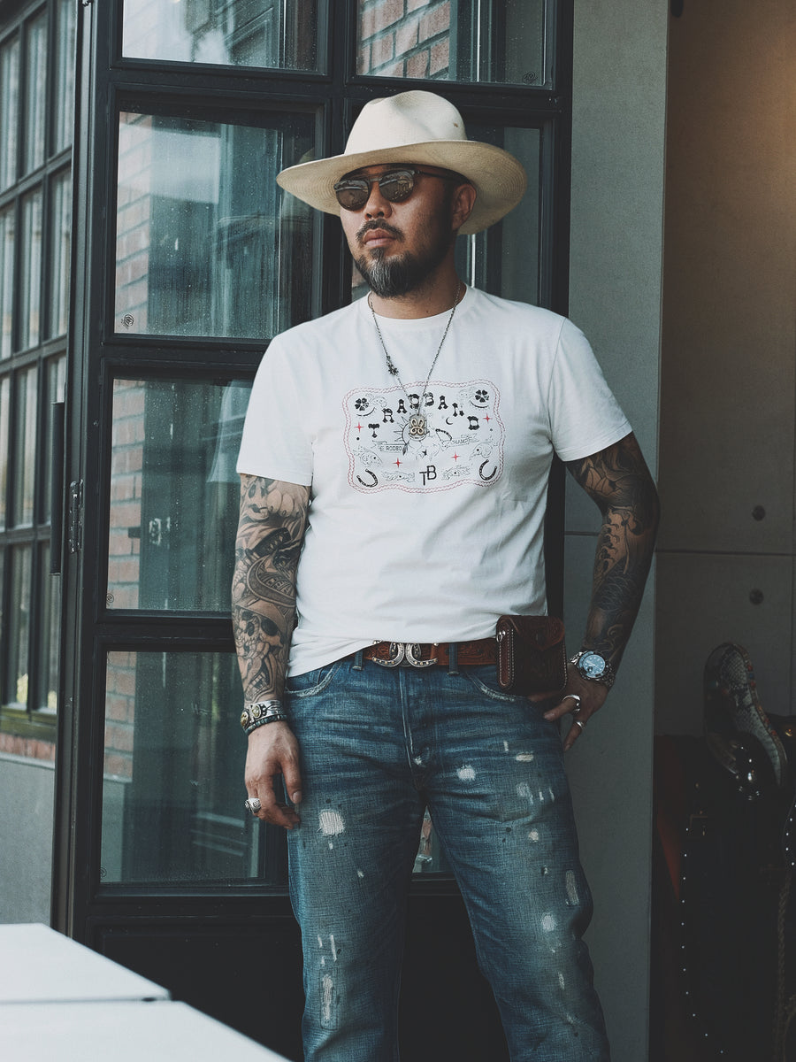 Distressed Vintage Cowboy Belt Buckle Graphic T-Shirt