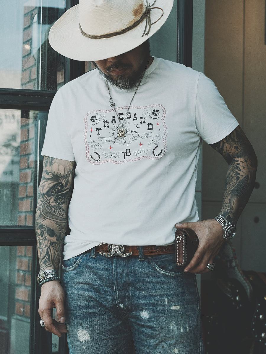 Distressed Vintage Cowboy Belt Buckle Graphic T-Shirt